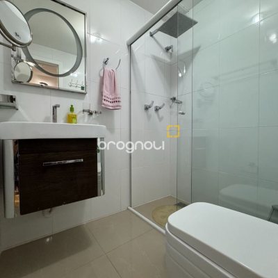 Casa com 305m², 3 quartos (sendo 3 suítes), 3 garagens, no bairro Pântano do Sul em Florianópolis