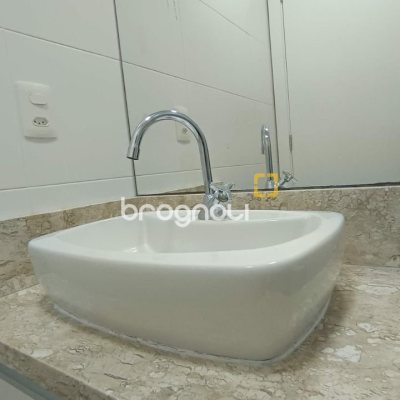 Apartamento com 71m², 2 quartos (sendo 1 suíte), 1 garagem, no bairro Ingleses em Florianópolis