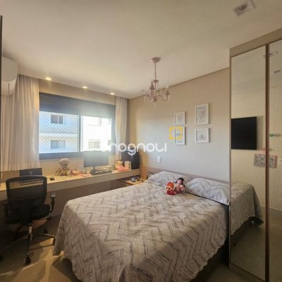 Apartamento com 94m², 3 quartos (sendo 1 suíte), 2 garagens, no bairro Estreito em Florianópolis