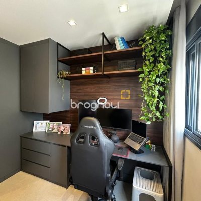 Apartamento com 94m², 3 quartos (sendo 1 suíte), 2 garagens, no bairro Estreito em Florianópolis