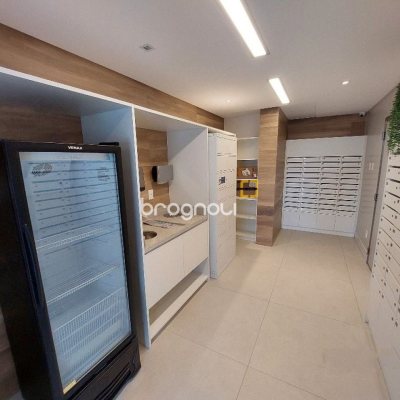 Apartamento com 94m², 3 quartos (sendo 1 suíte), 2 garagens, no bairro Estreito em Florianópolis
