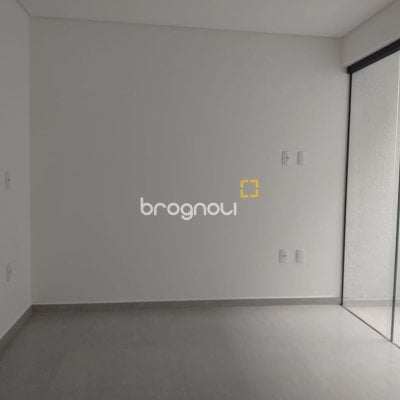 Casa com 24m², 1 quarto, 1 garagem, no bairro Campeche em Florianópolis