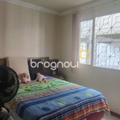 Apartamento com 80m², 3 quartos, 1 garagem, no bairro Trindade em Florianópolis