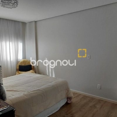 Apartamento com 115m², 3 quartos (sendo 1 suíte), 2 garagens, no bairro Agronômica em Florianópolis