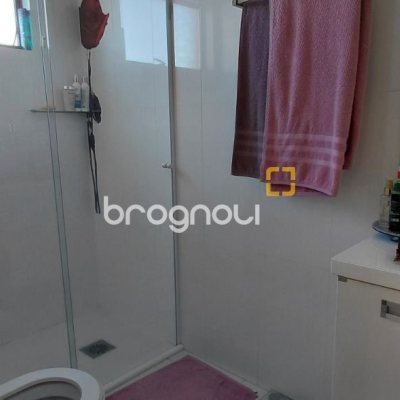 Apartamento com 115m², 3 quartos (sendo 1 suíte), 2 garagens, no bairro Agronômica em Florianópolis