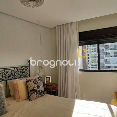Apartamento com 115m², 3 quartos (sendo 1 suíte), 2 garagens, no bairro Agronômica em Florianópolis