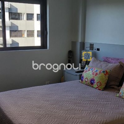Apartamento com 115m², 3 quartos (sendo 1 suíte), 2 garagens, no bairro Agronômica em Florianópolis