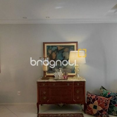 Apartamento com 115m², 3 quartos (sendo 1 suíte), 2 garagens, no bairro Agronômica em Florianópolis