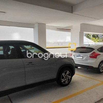Apartamento com 115m², 3 quartos (sendo 1 suíte), 2 garagens, no bairro Agronômica em Florianópolis