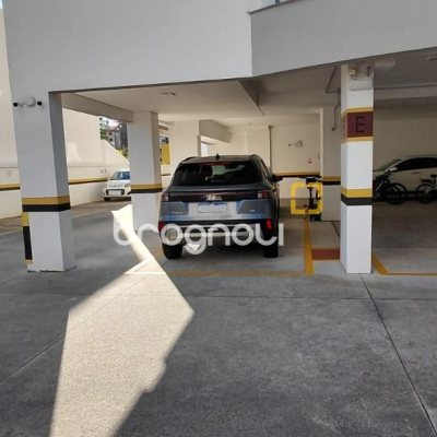 Apartamento com 115m², 3 quartos (sendo 1 suíte), 2 garagens, no bairro Agronômica em Florianópolis