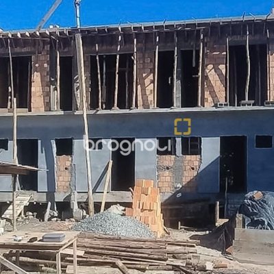 Casa com 119m², 3 quartos (sendo 1 suíte), 2 garagens, no bairro Ribeirão da Ilha em Florianópolis