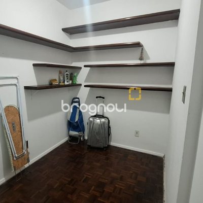 Apartamento com 81m², 2 quartos, 1 garagem, no bairro Centro em Florianópolis