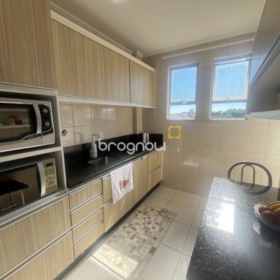 Apartamento com 81m², 3 quartos (sendo 2 suítes), 1 garagem, no bairro Balneário em Florianópolis