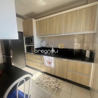 Apartamento com 81m², 3 quartos (sendo 2 suítes), 1 garagem, no bairro Balneário em Florianópolis