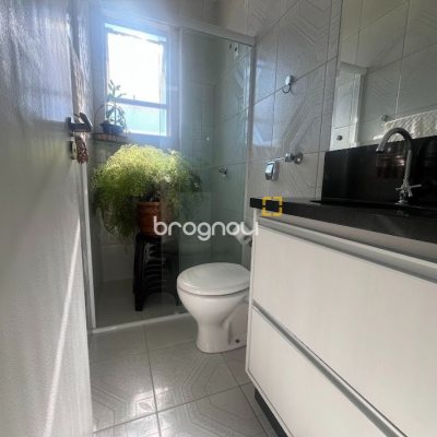 Apartamento com 81m², 3 quartos (sendo 2 suítes), 1 garagem, no bairro Balneário em Florianópolis