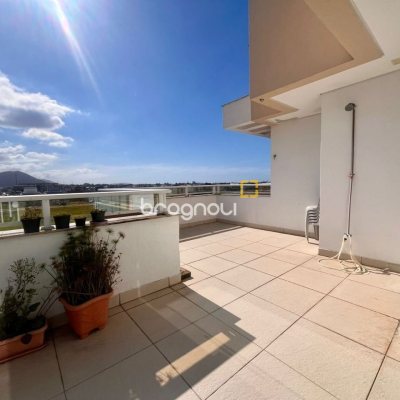 Cobertura com 90m², 1 quarto (sendo 1 suíte), 1 garagem, no bairro Campeche em Florianópolis