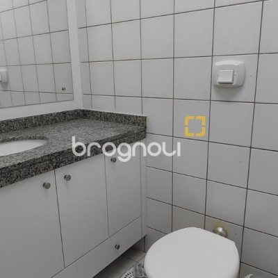 Sala com 30m², 1 garagem, no bairro Centro em Florianópolis