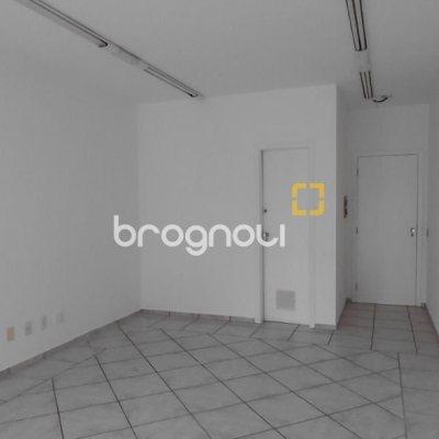 Sala com 30m², 1 garagem, no bairro Centro em Florianópolis