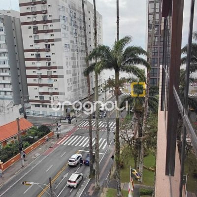 Sala com 30m², 1 garagem, no bairro Centro em Florianópolis