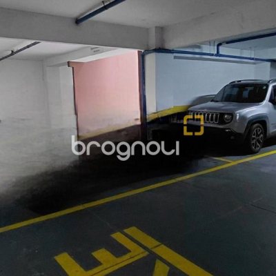 Sala com 30m², 1 garagem, no bairro Centro em Florianópolis