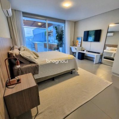 Cobertura com 297m², 3 quartos (sendo 3 suítes), 2 garagens, no bairro Jurerê Internacional em Florianópolis