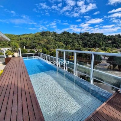 Cobertura com 297m², 3 quartos (sendo 3 suítes), 2 garagens, no bairro Jurerê Internacional em Florianópolis