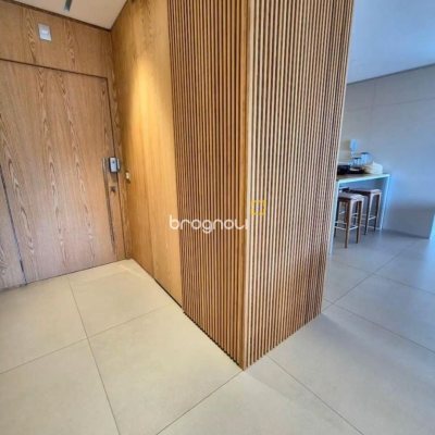 Cobertura com 297m², 3 quartos (sendo 3 suítes), 2 garagens, no bairro Jurerê Internacional em Florianópolis