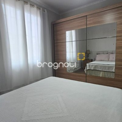 Casa com 262m², 4 quartos (sendo 1 suíte), 2 garagens, no bairro Ipiranga em São José