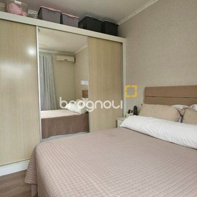 Casa com 262m², 4 quartos (sendo 1 suíte), 2 garagens, no bairro Ipiranga em São José