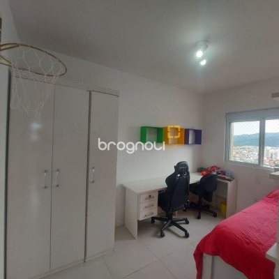 Apartamento com 78m², 3 quartos (sendo 1 suíte), 1 garagem, no bairro Jardim Cidade de Florianópolis em São José