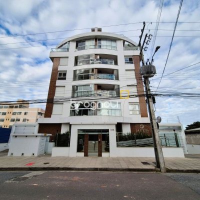 Cobertura com 180m², 3 quartos (sendo 3 suítes), 3 garagens, no bairro Balneário em Florianópolis