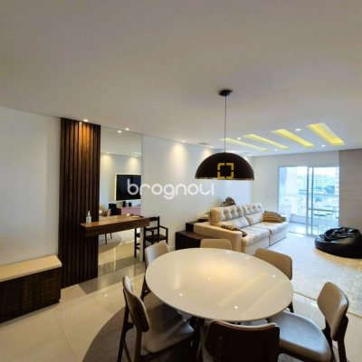 Cobertura com 180m², 3 quartos (sendo 3 suítes), 3 garagens, no bairro Balneário em Florianópolis