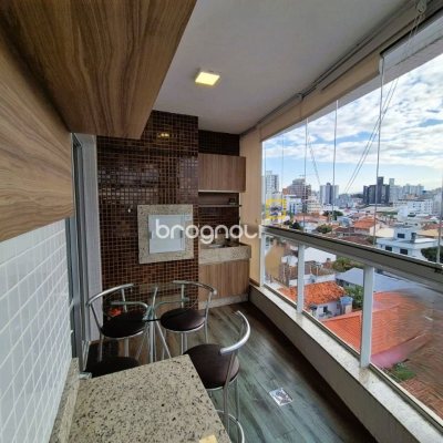 Cobertura com 180m², 3 quartos (sendo 3 suítes), 3 garagens, no bairro Balneário em Florianópolis