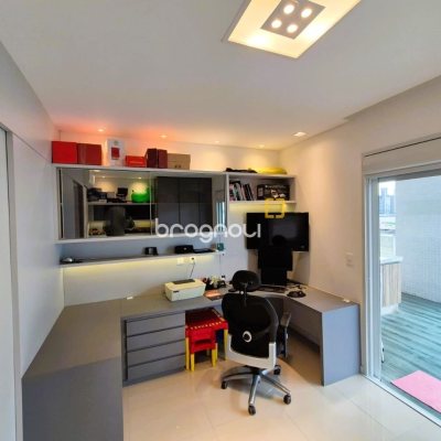 Cobertura com 180m², 3 quartos (sendo 3 suítes), 3 garagens, no bairro Balneário em Florianópolis