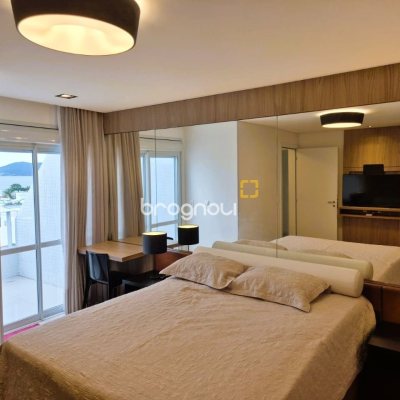 Cobertura com 180m², 3 quartos (sendo 3 suítes), 3 garagens, no bairro Balneário em Florianópolis