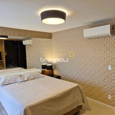 Cobertura com 180m², 3 quartos (sendo 3 suítes), 3 garagens, no bairro Balneário em Florianópolis