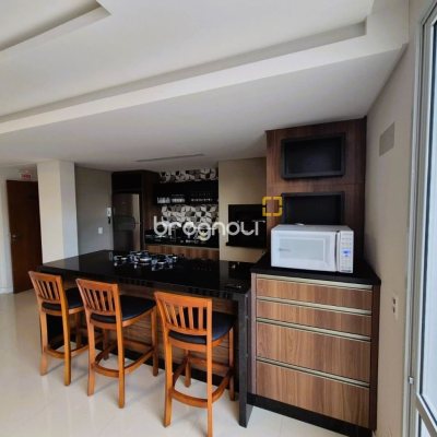 Cobertura com 180m², 3 quartos (sendo 3 suítes), 3 garagens, no bairro Balneário em Florianópolis