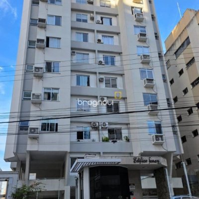Apartamento com 102m², 3 quartos (sendo 1 suíte), 1 garagem, no bairro Centro em Florianópolis