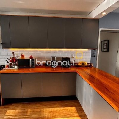Apartamento com 117m², 4 quartos (sendo 1 suíte), 1 garagem, no bairro Trindade em Florianópolis
