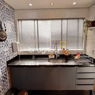 Apartamento com 117m², 4 quartos (sendo 1 suíte), 1 garagem, no bairro Trindade em Florianópolis