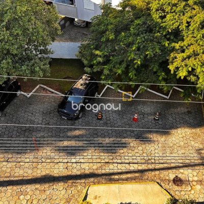 Apartamento com 117m², 4 quartos (sendo 1 suíte), 1 garagem, no bairro Trindade em Florianópolis