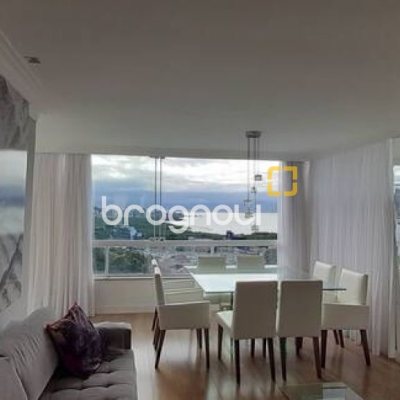 Cobertura com 176m², 3 quartos (sendo 1 suíte), 2 garagens, no bairro Itacorubi em Florianópolis