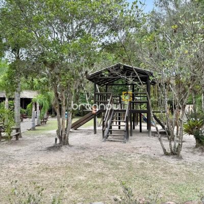 Casa de Condomínio com 197m², 4 quartos (sendo 4 suítes), 3 garagens, no bairro Campo Duna em Garopaba