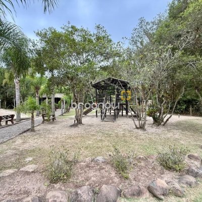 Casa de Condomínio com 197m², 4 quartos (sendo 4 suítes), 3 garagens, no bairro Campo Duna em Garopaba