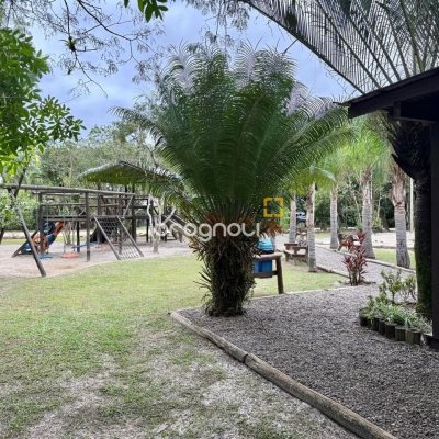 Casa de Condomínio com 197m², 4 quartos (sendo 4 suítes), 3 garagens, no bairro Campo Duna em Garopaba