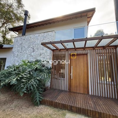 Casa de Condomínio com 197m², 4 quartos (sendo 4 suítes), 3 garagens, no bairro Campo Duna em Garopaba