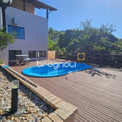 Casa com 288m², 6 quartos (sendo 2 suítes), 2 garagens, no bairro Praia Brava em Florianópolis