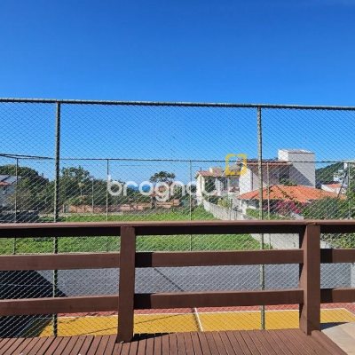 Casa com 288m², 6 quartos (sendo 2 suítes), 2 garagens, no bairro Praia Brava em Florianópolis