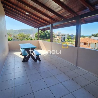 Casa com 288m², 6 quartos (sendo 2 suítes), 2 garagens, no bairro Praia Brava em Florianópolis