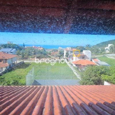 Casa com 288m², 6 quartos (sendo 2 suítes), 2 garagens, no bairro Praia Brava em Florianópolis